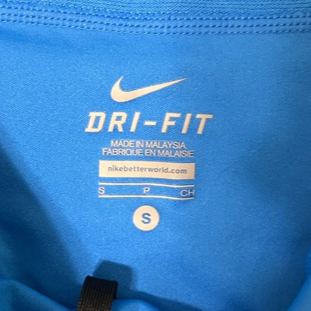 Nike Dri-Fit Tempo Womens Small Blue Striped Running Shorts Zip Pocket